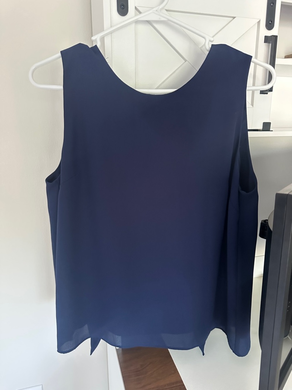 Banana Republic Navy Blue Blouse Summer Women Medium Tank Sleeveless Button Back